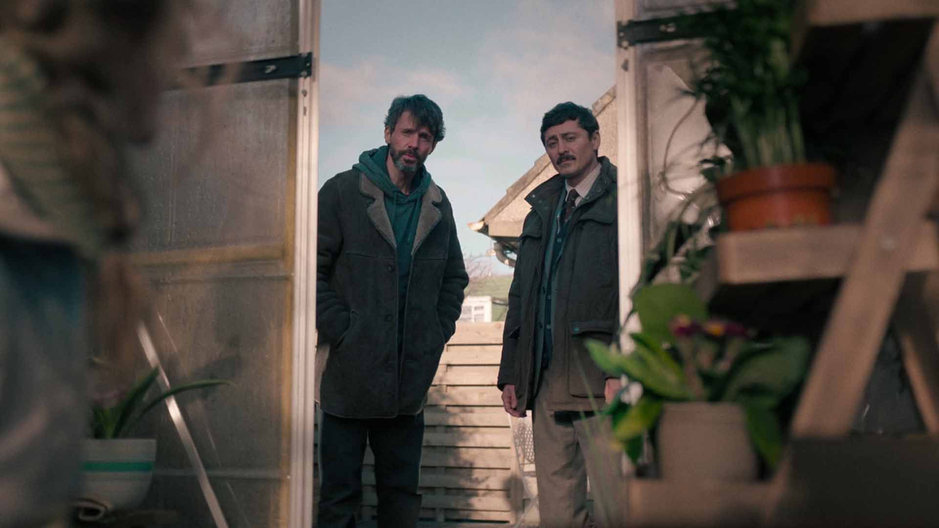 کارل مورک و اکرم سلیم در سریال Dept Q 