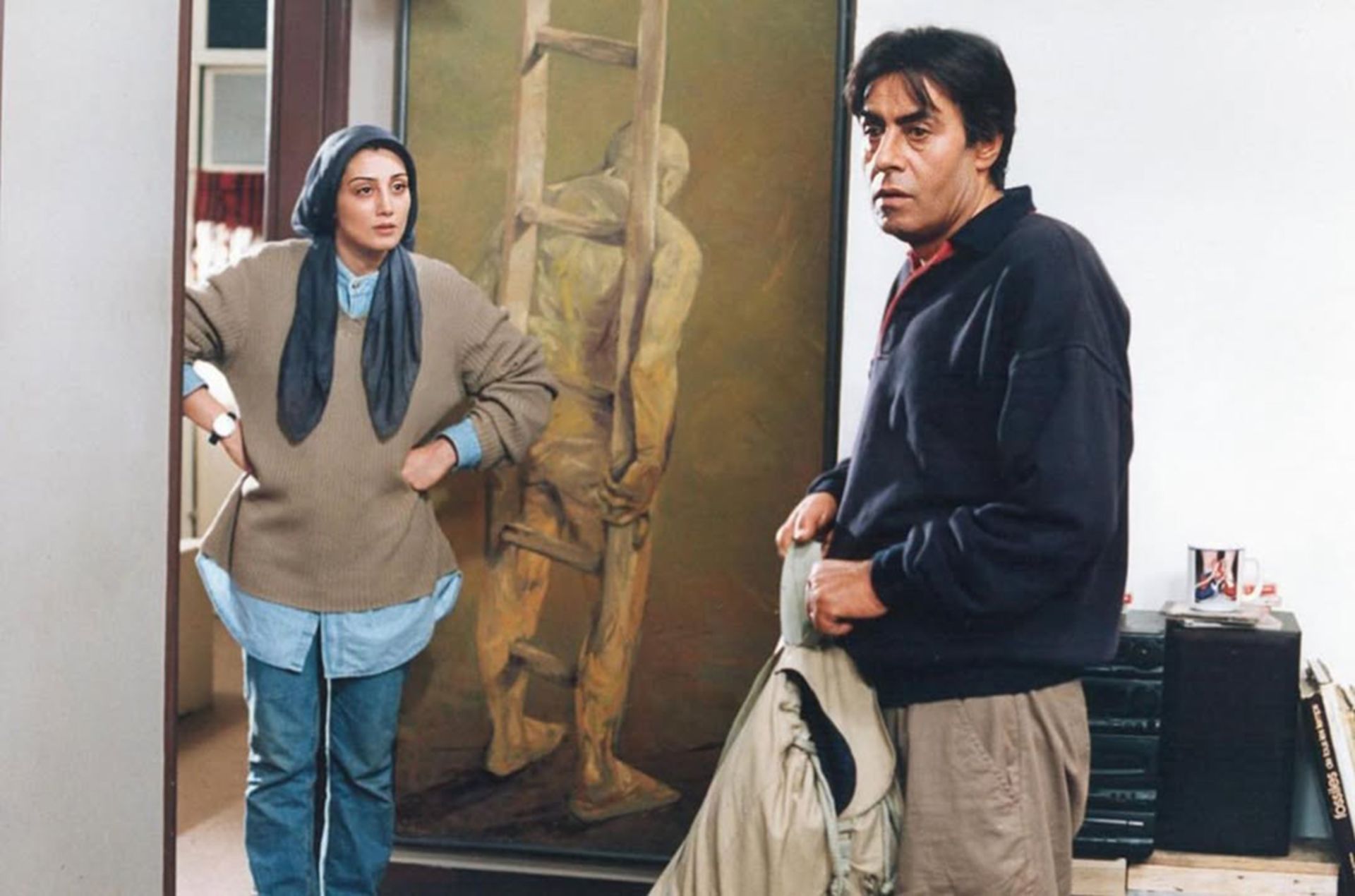 نمایی از فیلم کاغذ بی خط