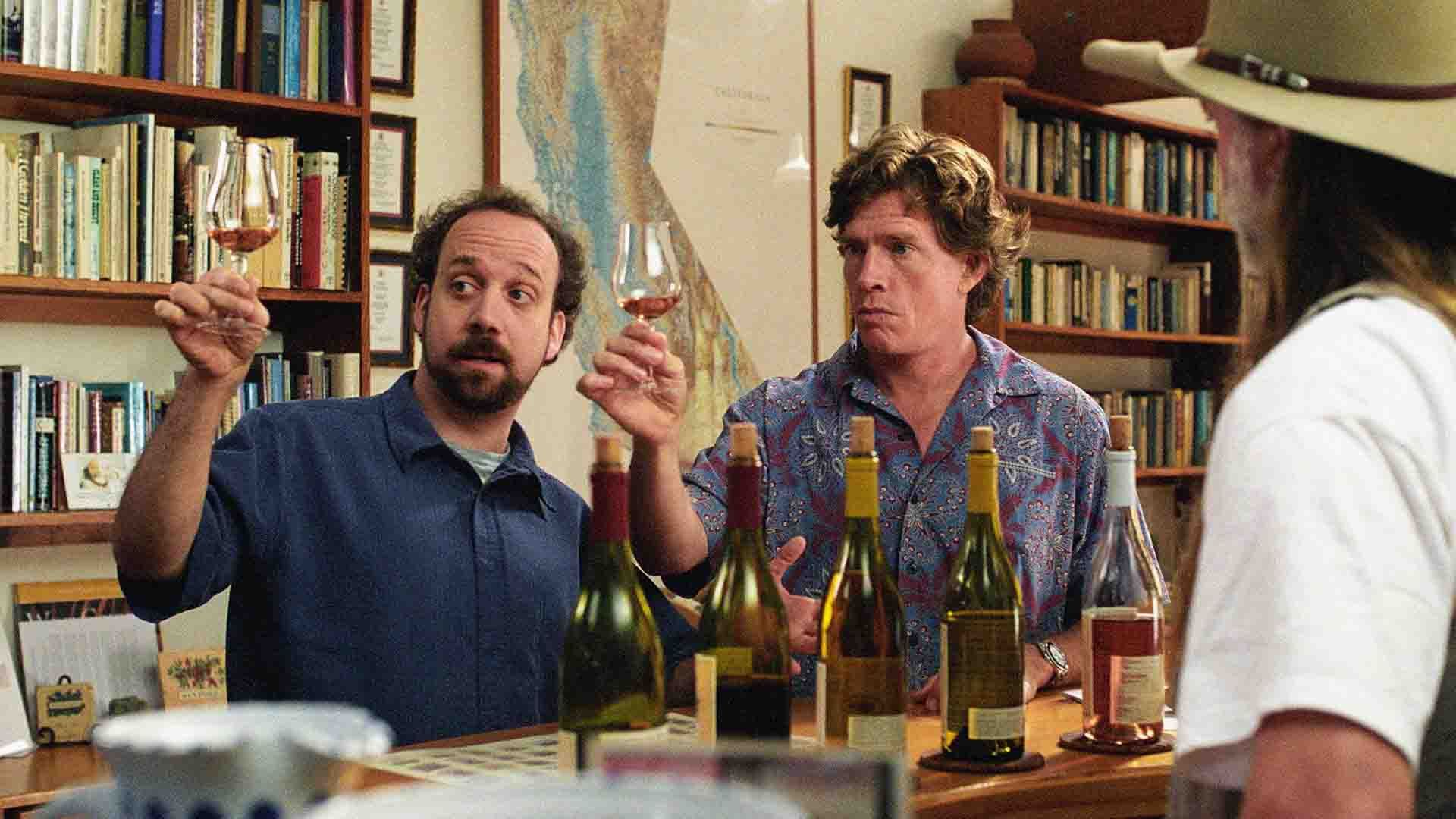 دو بازیگر اصلی فیلم Sideways در حال خوردن نوشیدنی