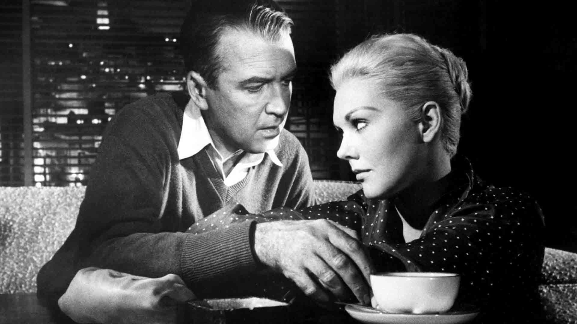 جیمز استوارت و کیم نواک در فیلم Vertigo